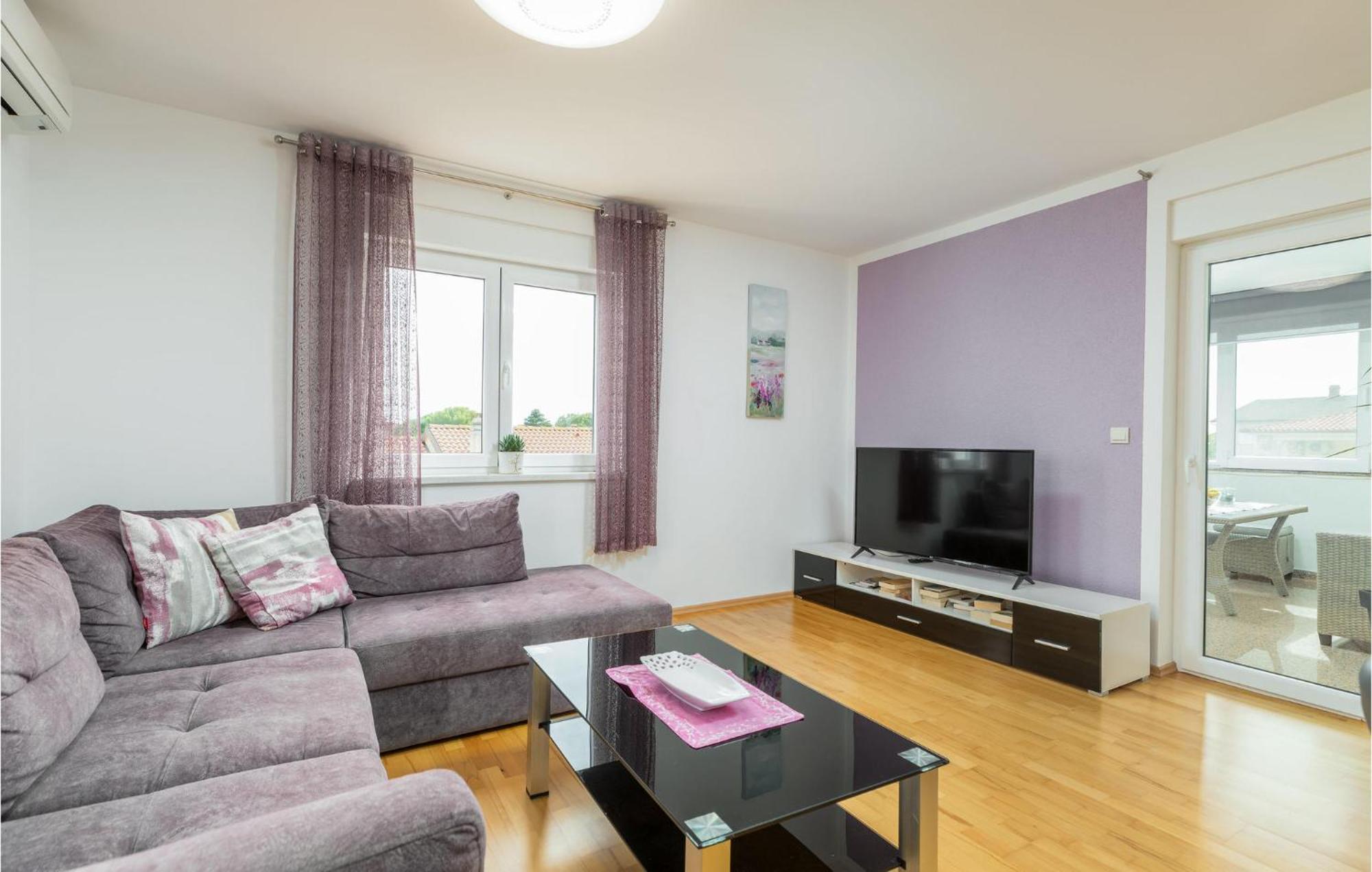 Lovely Apartment In Valbandon With Kitchen Fazana Exterior photo