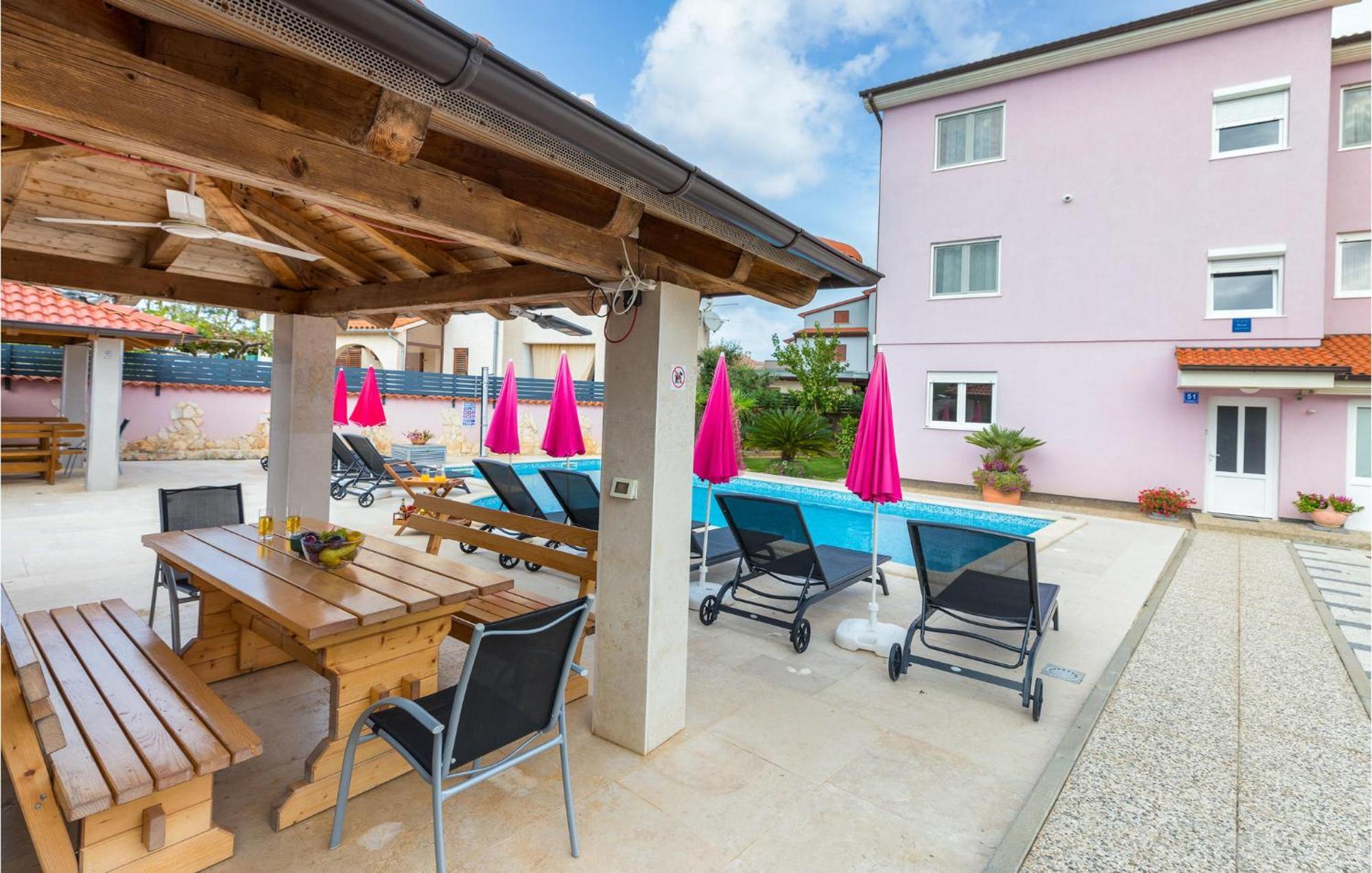 Lovely Apartment In Valbandon With Kitchen Fazana Exterior photo